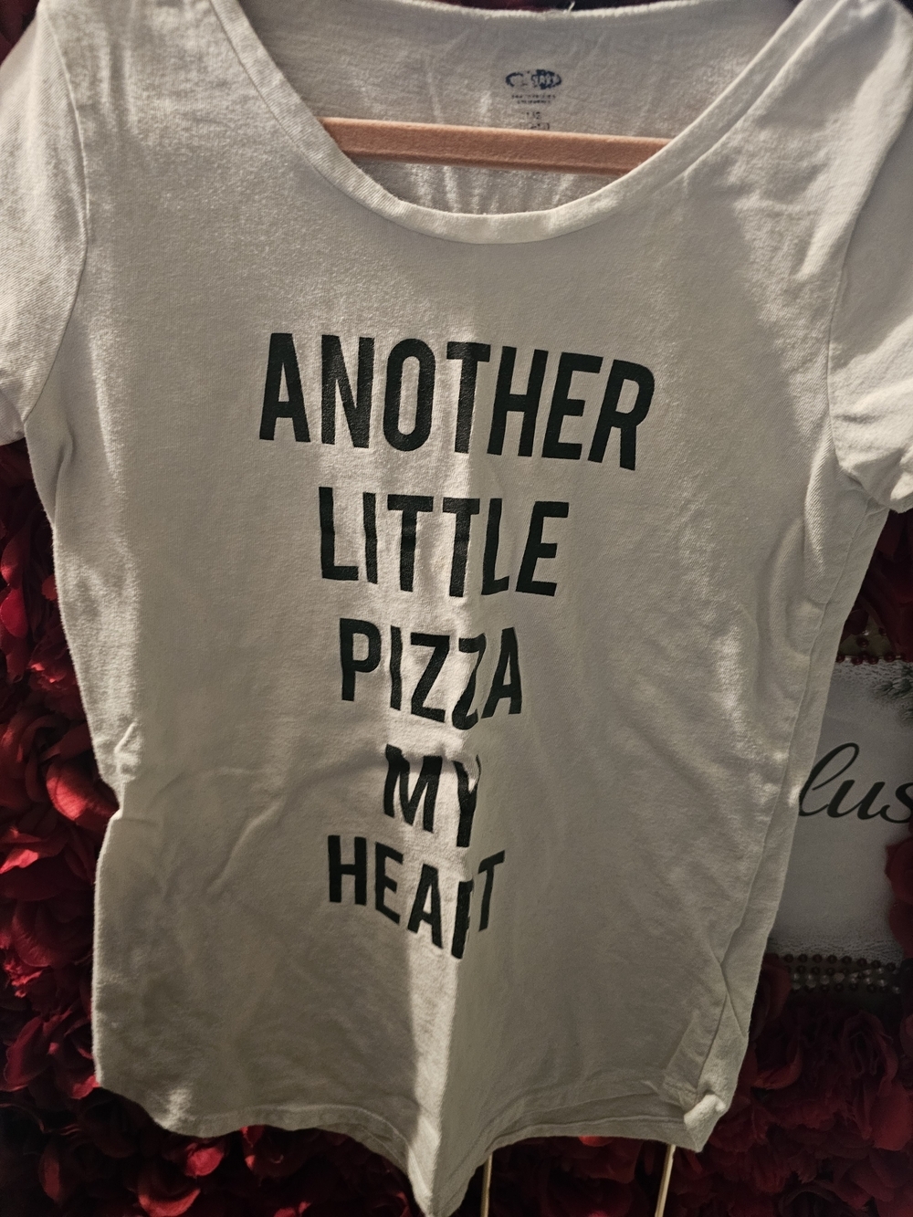 Old Navy Kids White Short-Sleeve Graphic Tee with Black Text Size 10/12
